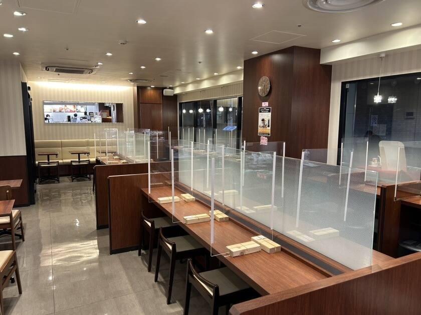 ドトールコーヒーショップ　飯田橋ラムラ店の制服2