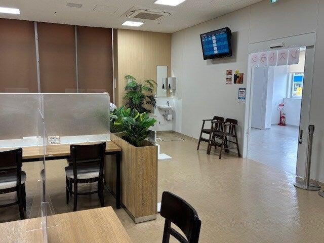 大阪労災病院店　グリルの制服2