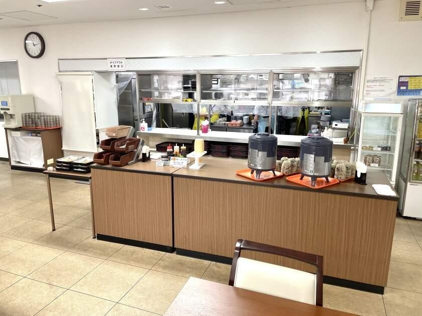 神戸大学医学部附属病院内 食堂の制服3