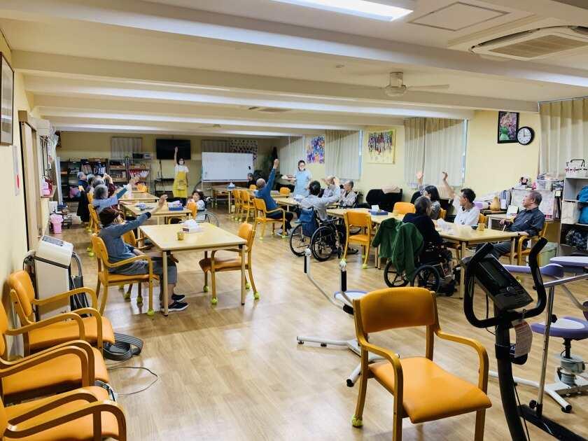 医療法人社団愛友会　デイサービスばんばの制服4