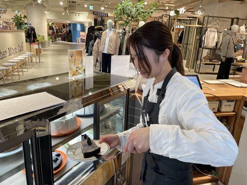 Mother Moon Cafe 六甲店の仕事画像1