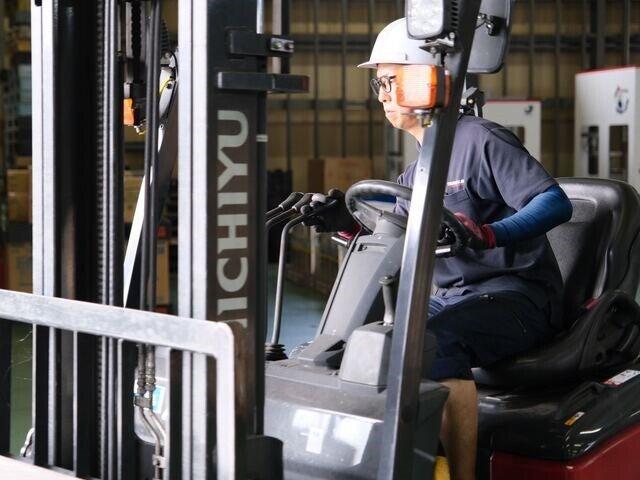 株式会社ツルクの制服5