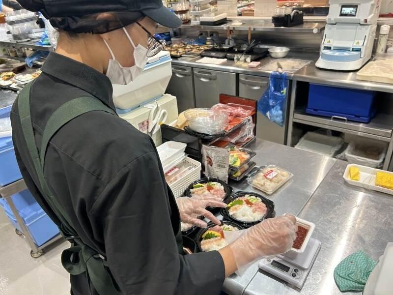 ヨークベニマル佐野伊勢山町店　寿司部門の仕事画像2