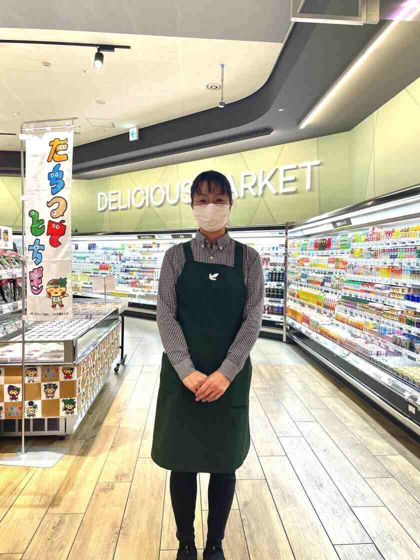 ヨークベニマル 宇都宮テラス店　レジ部門の制服1