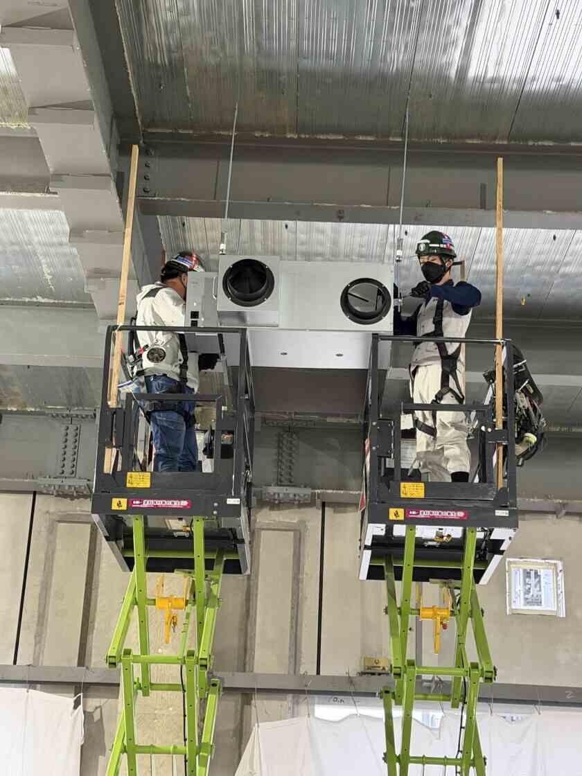 株式会社　東栄製作所の制服2