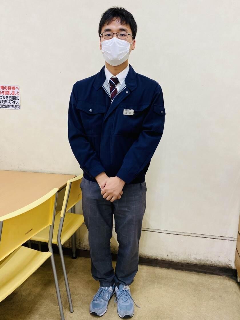 マルヤスJR千里丘店の制服4