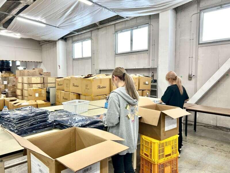 【コアポイント】仕分け・ピッキング＼あなたの手で、ファンに “ワクワク”を届けるお仕事！／の仕事画像2