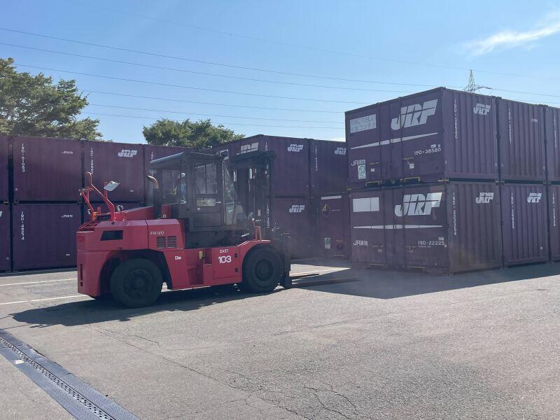 東日本リフトサービス株式会社　仙台港営業所の仕事画像3