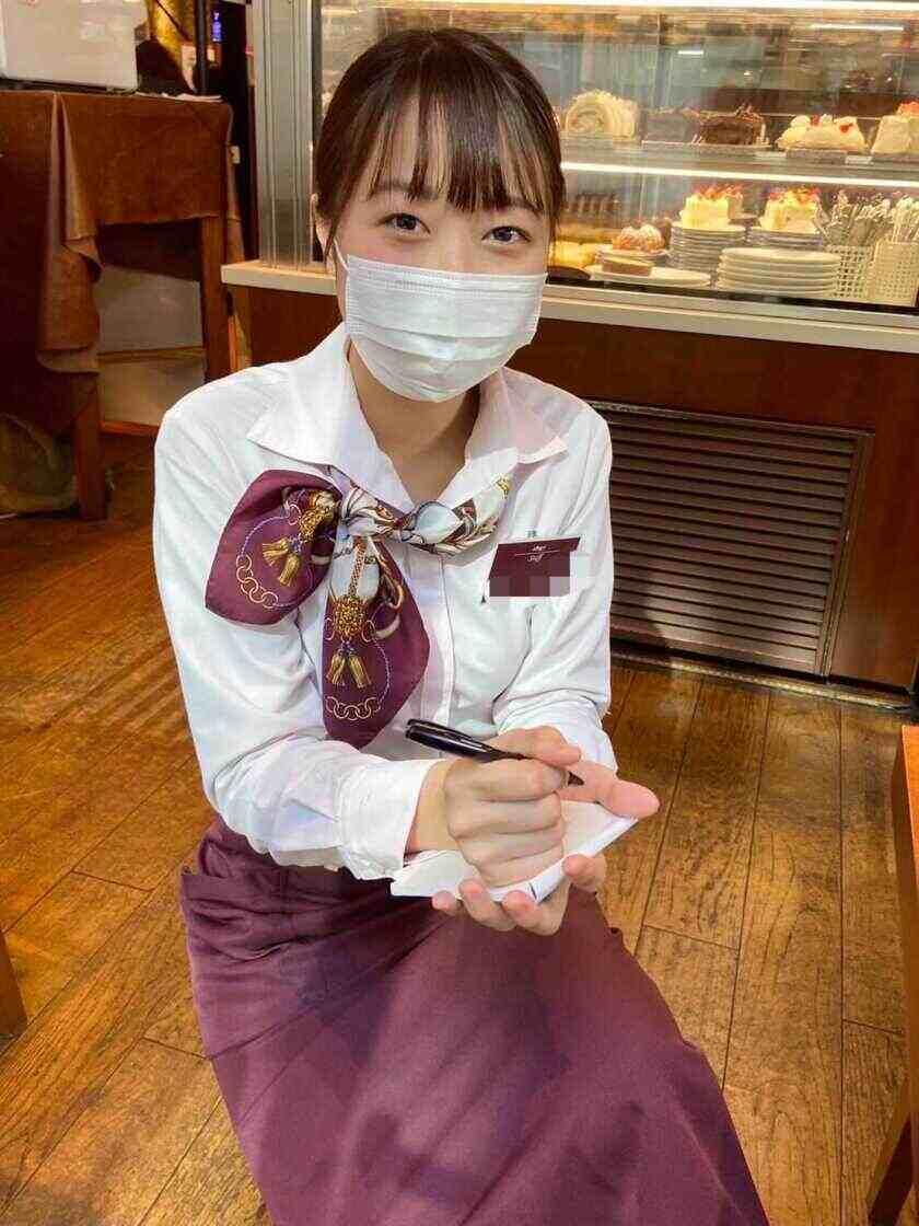 グリルキャピタル東洋亭　なんばダイニングメゾン店の制服2