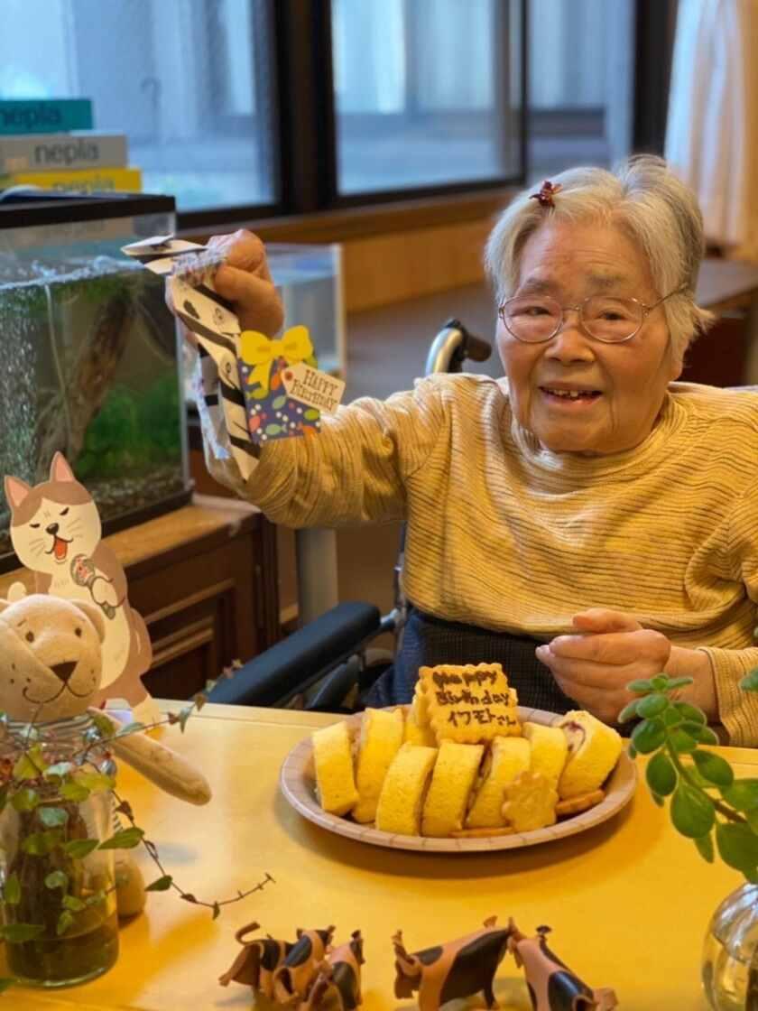 社会福祉法人光朔会　オリンピア兵庫ショートステイの制服3