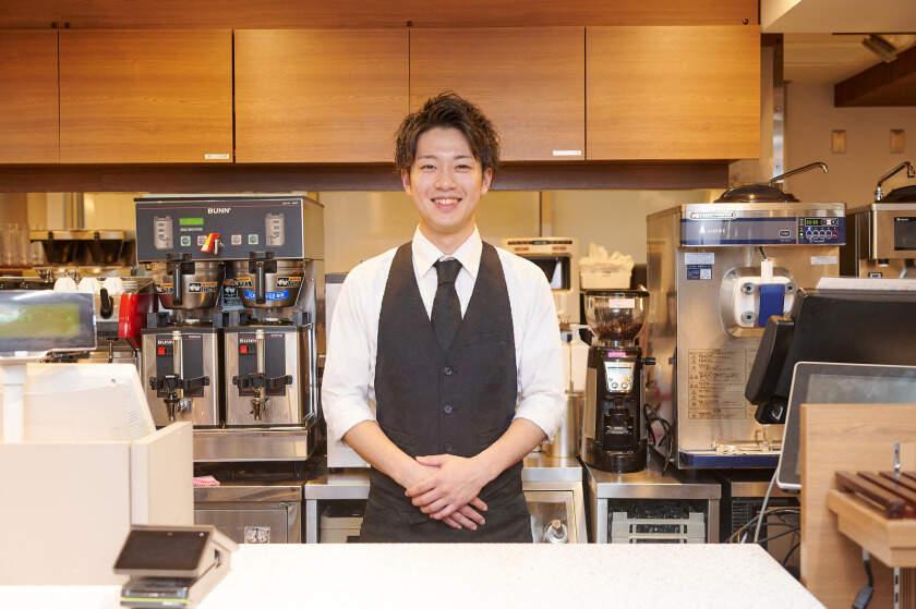 カフェ・ド・クリエ 南池袋店の制服7