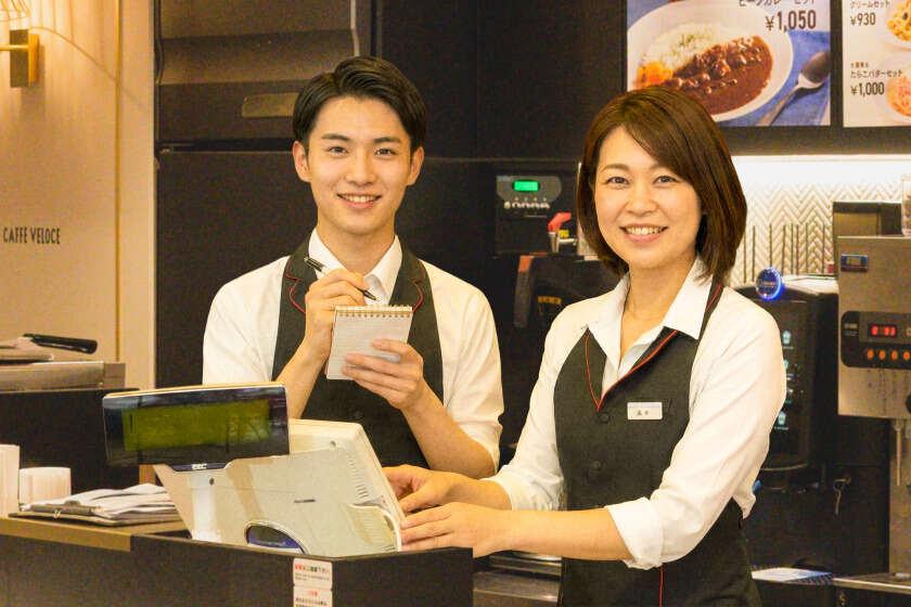 カフェ・ベローチェ 渋谷駅新南口店の制服1
