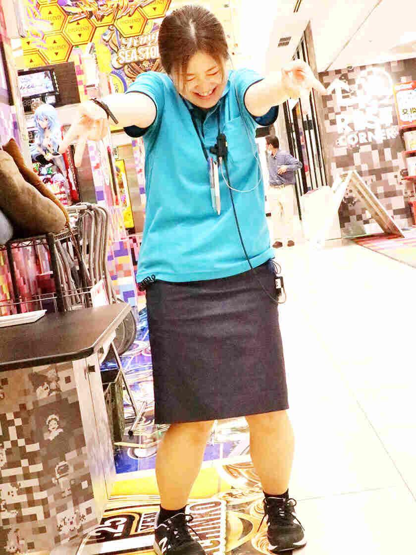 キング観光サウザンド今池2号店の制服4