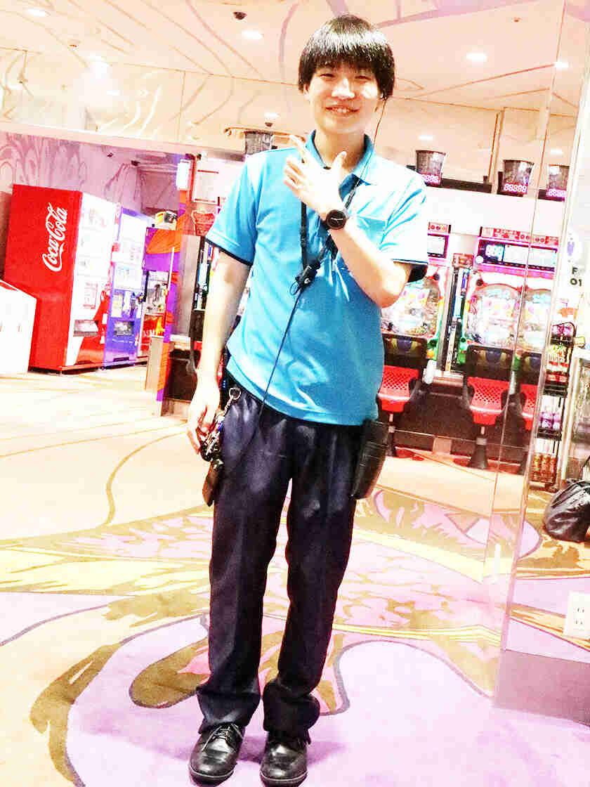 キング観光サウザンド金山店の制服4