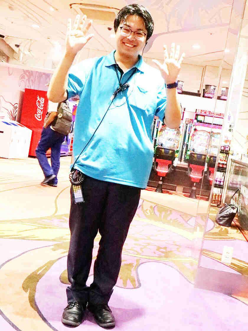 キング観光サウザンド金山店の制服5