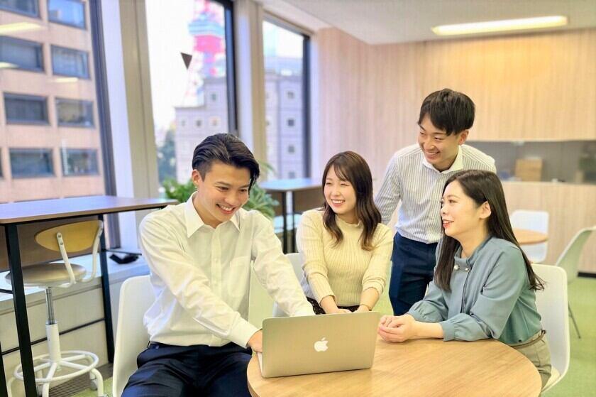 ヒトトヒトキャリアライズ株式会社の制服2