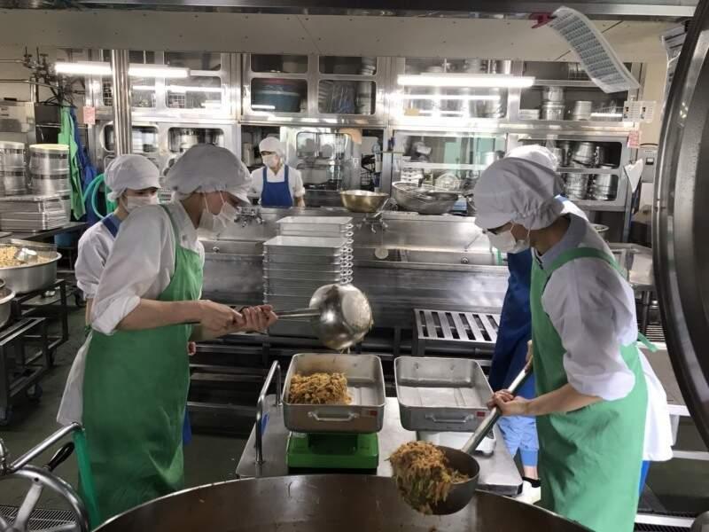 雄武町学校給食センターの仕事画像2