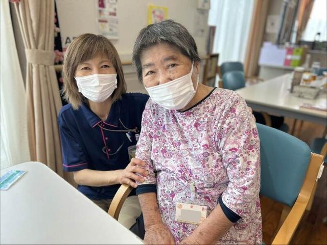 利用者様と一緒にストレッチ！働きながら健康に！未経験も大歓迎(医療・介護・福祉、藤沢市)のイメージ画像
