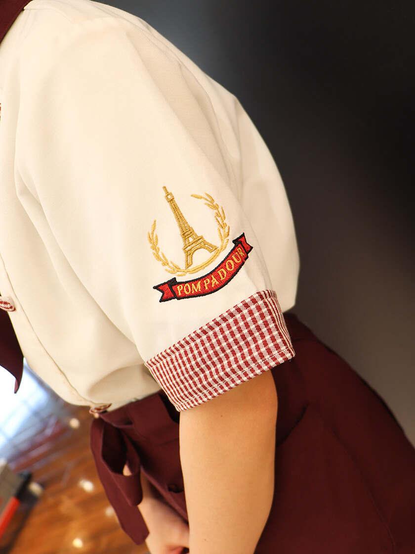 ポンパドウル クイーンズスクエア店の制服3