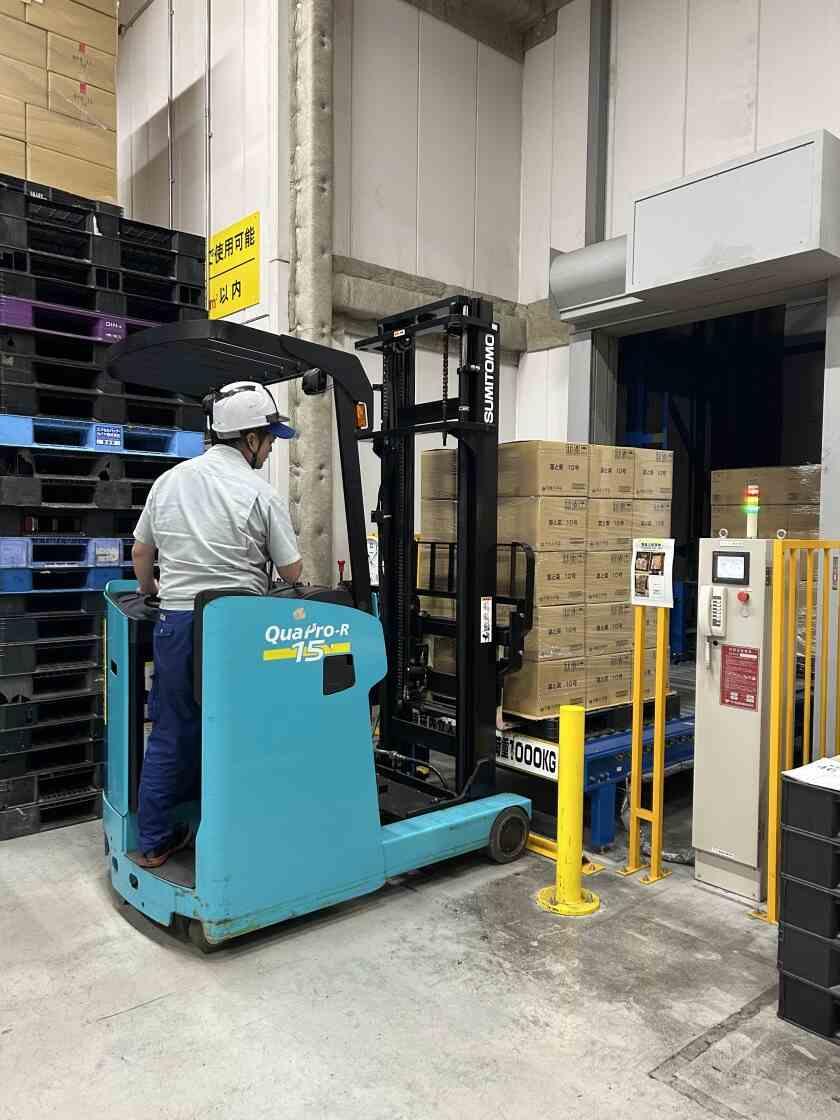 山陽自動車運送株式会社　関西第一物流センターの制服1