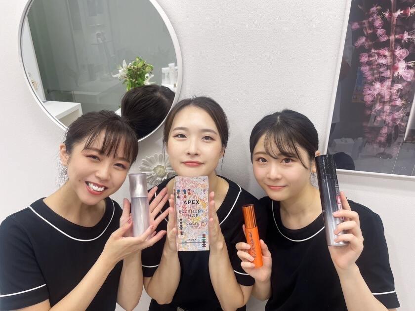 POLA THE BEAUTY 天王寺店の制服2