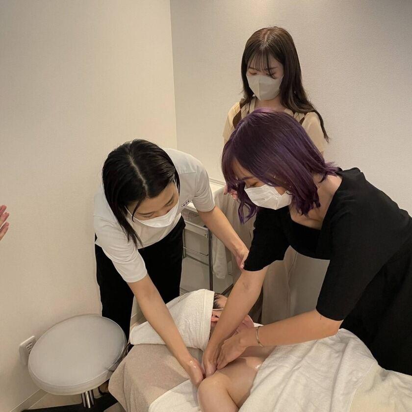 POLA THE BEAUTY 天王寺店の制服5