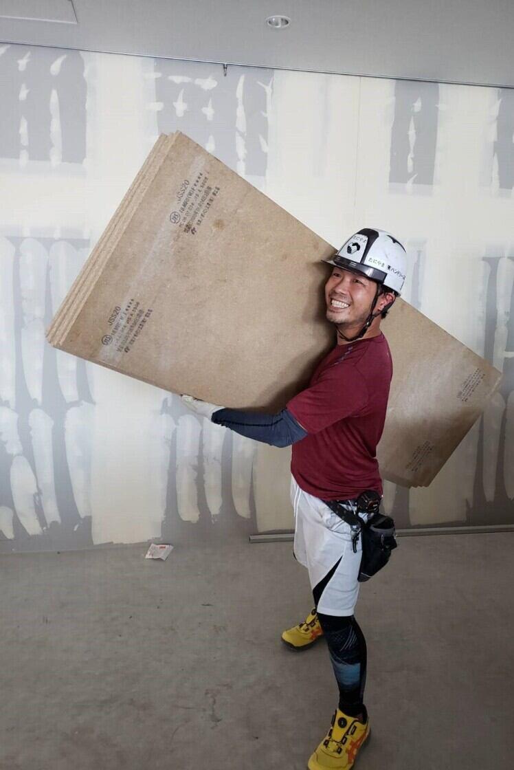 有限会社ハンドリース岐阜の制服2