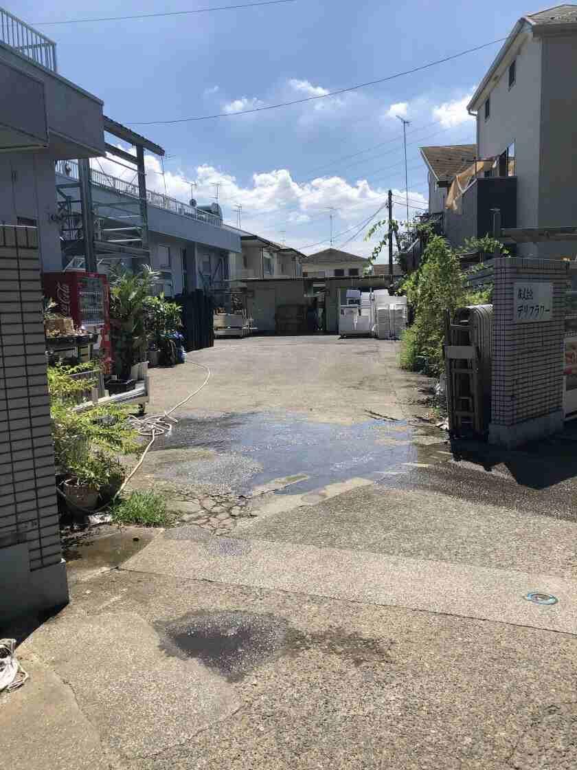 株式会社デリフラワーの制服3