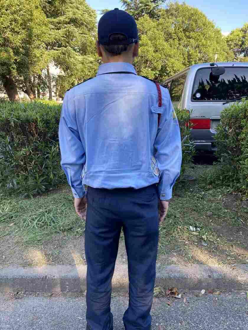 有限会社静岡ガード　浜北営業所の制服4