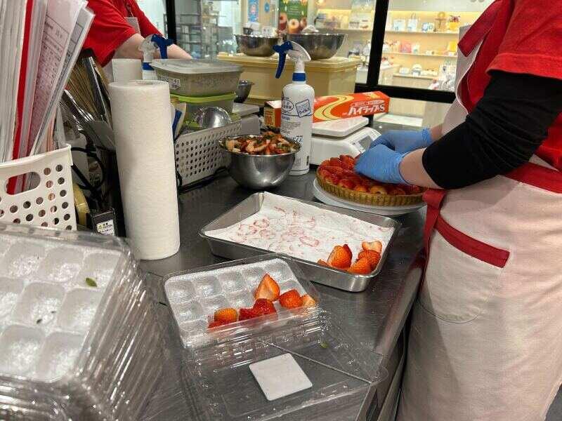 三鵬商事株式会社<フルーツケーキファクトリー>の仕事画像3