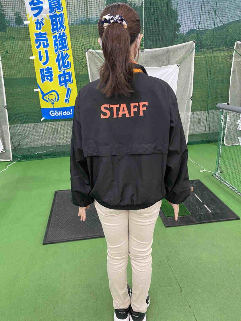 ゴルフ・ドゥ！多摩ニュータウン店の制服2