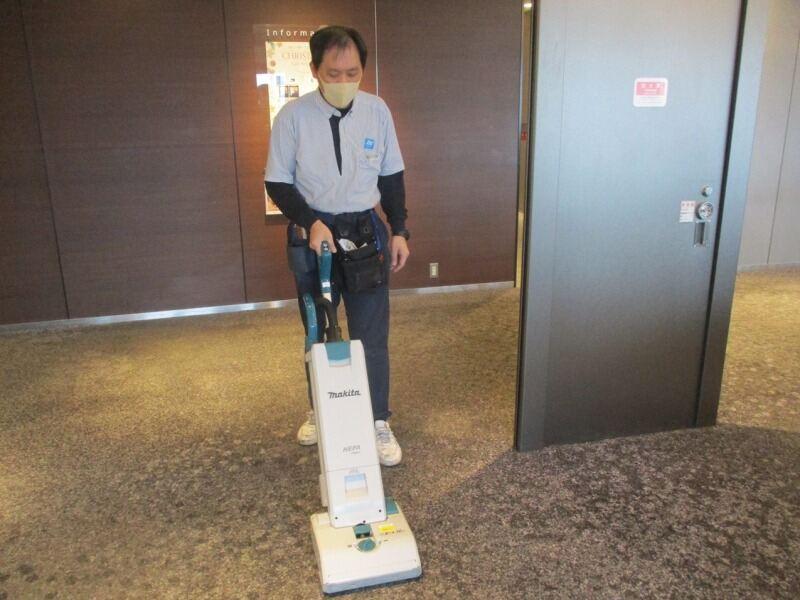 阪急阪神クリーンサービス株式会社　グランドビルの仕事画像2