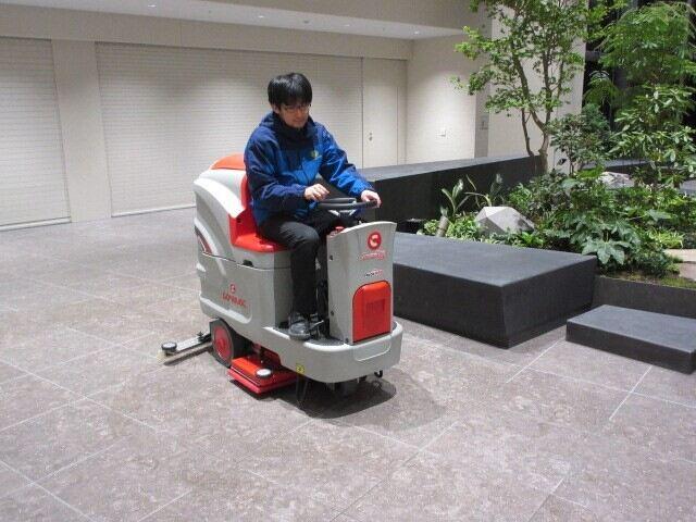 阪急阪神クリーンサービス株式会社　グラングリーン大阪の仕事画像2