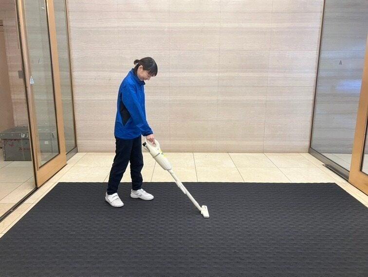 阪急阪神クリーンサービス株式会社　北阪急ビルの仕事画像2
