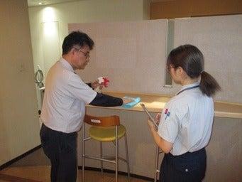 阪急阪神クリーンサービス株式会社　ラグザ大阪の仕事画像1