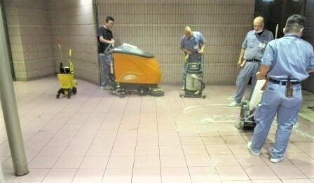 阪急阪神クリーンサービス株式会社　中津高架下の仕事画像3