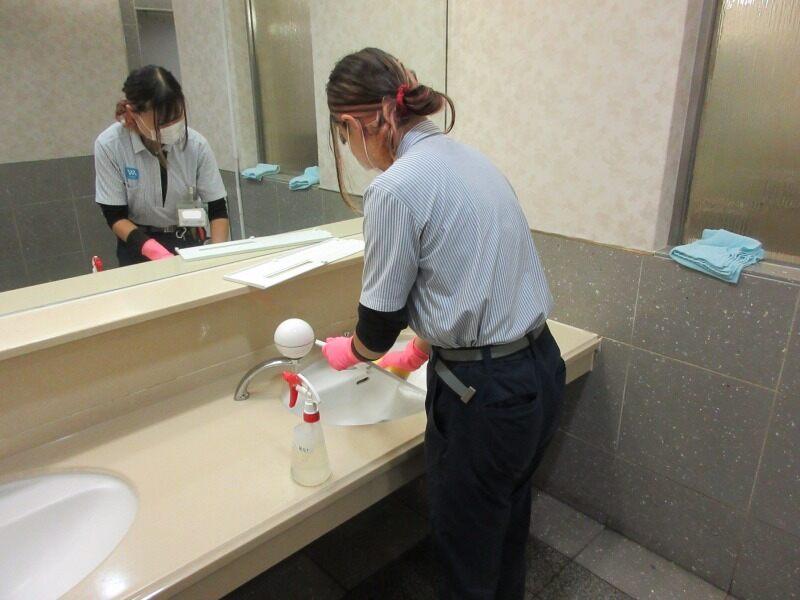 阪急阪神クリーンサービス株式会社　南茨木阪急ビルの仕事画像2