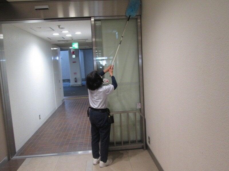 阪急阪神クリーンサービス株式会社　阪急千里中央ビルの仕事画像3