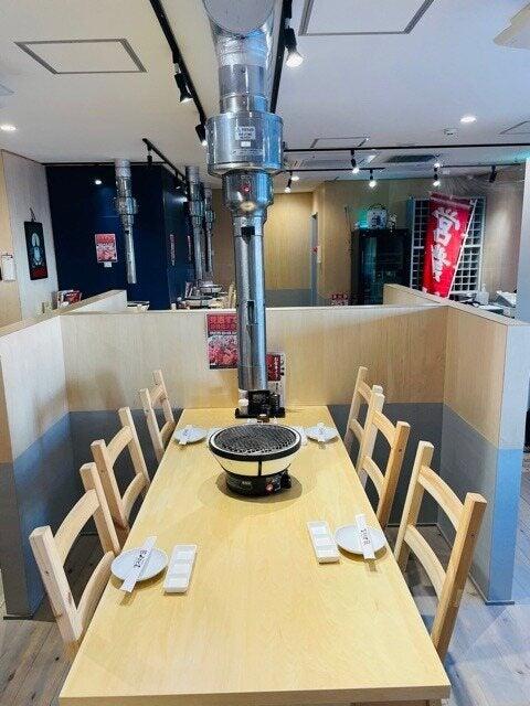 大衆焼肉 かまど屋の制服3