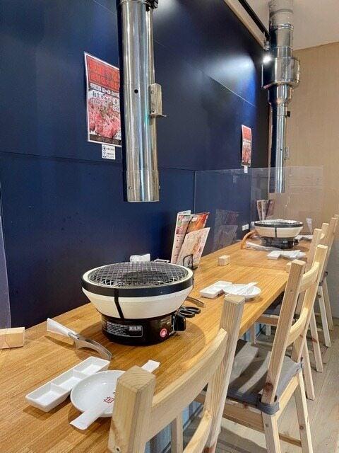 大衆焼肉 かまど屋の制服7