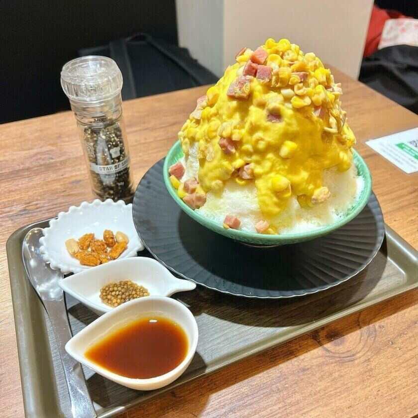 麺とかき氷 ドギャン 谷四店の制服2