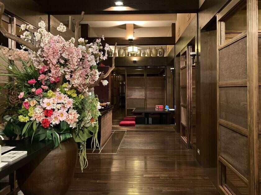 黒毛和牛ダイニング　様 Yo-uの制服1