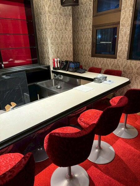 KOHAKU 紅 -Benny-　11月OPENのカラオケBAR♪ネイル・ピアス・髪色・髪型自由！！沢山お洒落してOKなお店♪の仕事画像2