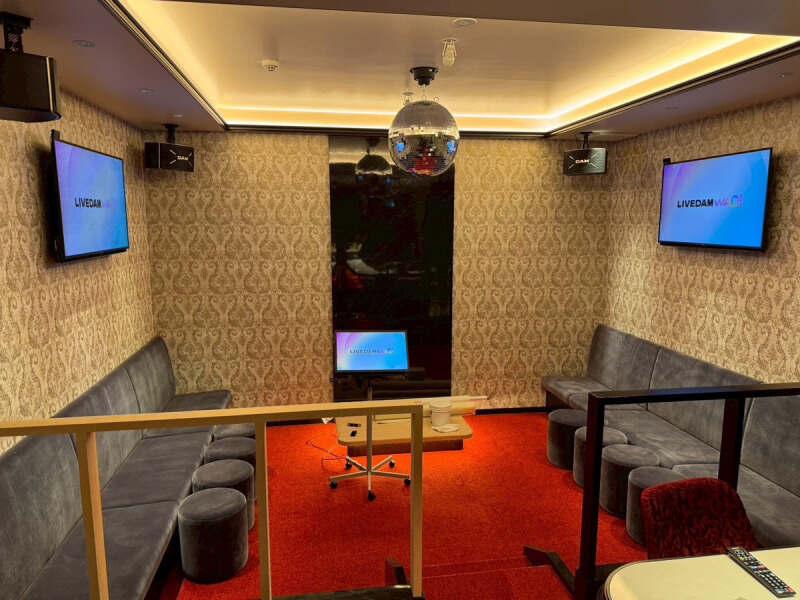 KOHAKU 紅 -Benny-　11月OPENのカラオケBAR♪ネイル・ピアス・髪色・髪型自由！！沢山お洒落してOKなお店♪の仕事画像1