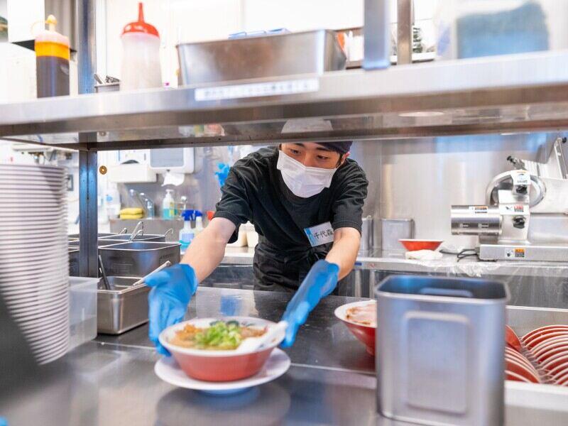 株式会社イートスタイル　＼宮崎県初出店／ラーメン魁力屋 イオンモール宮崎店の仕事画像2