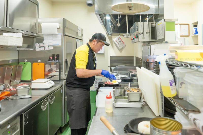 株式会社イートスタイル　ペッパーランチ　イオンモール熊本店の仕事画像2