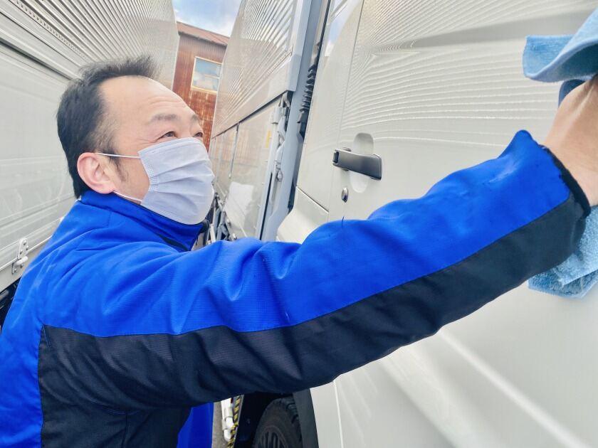 西商ライン株式会社の制服3