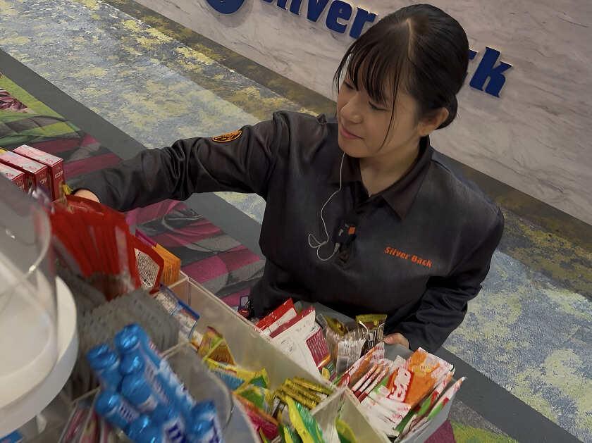シルバーバック天草本渡店の制服3