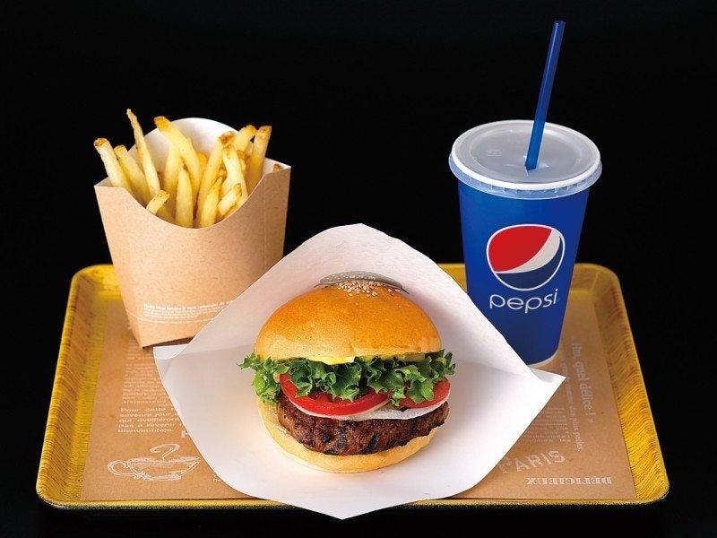 東京ビッグサイト　マジソンプレミアムバーガー　カフェの仕事画像2