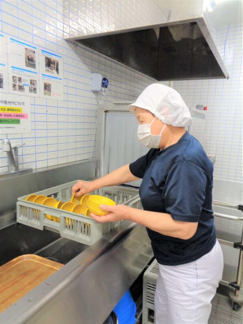 介護老人保健施設　ヴィラ横浜の制服2